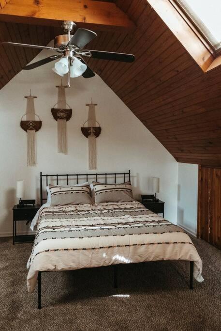 Bluebird Cottage, Walking Distance To Fairgrounds ฮัทชินสัน ภายนอก รูปภาพ